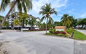 Golden Straits Villas Beach Resort
